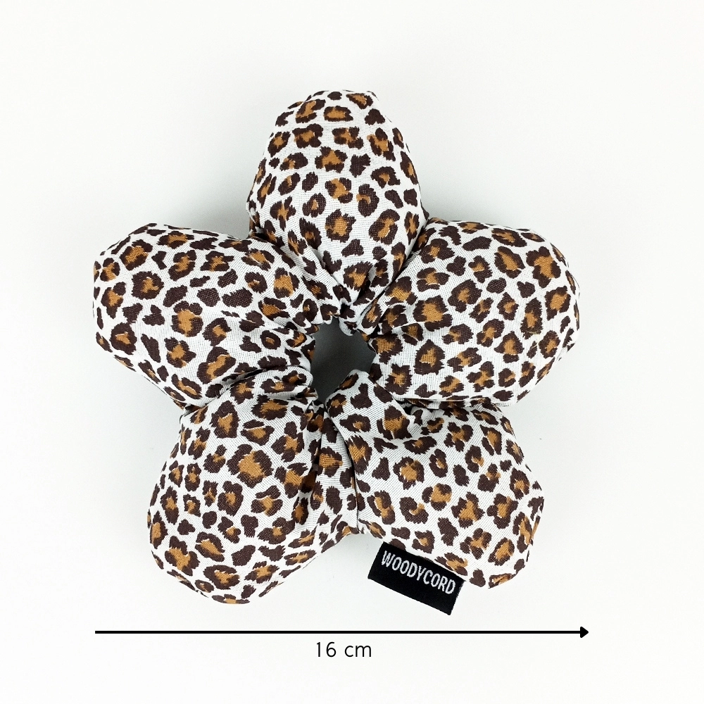 WoodyCord%20Marka%20El%20Yapımı%20Leopar%20Çiçek%20Pofuduk%20Scrunchie%20Toka
