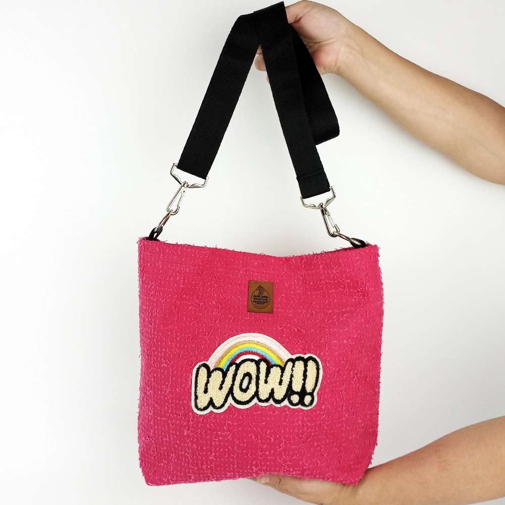 Woodycord%20El%20Yapımı%20WOW%20Gökkuşağı%20Kırpık%20Kot%20Omuz%20Çantası