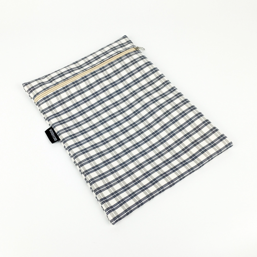 Woodycord%20El%20Yapımı%20Gabardin%20Kitap%20ve%20Tablet%20Kılıfı%20-%20Ekoseli%20Tasarım%20(21x27%20cm)