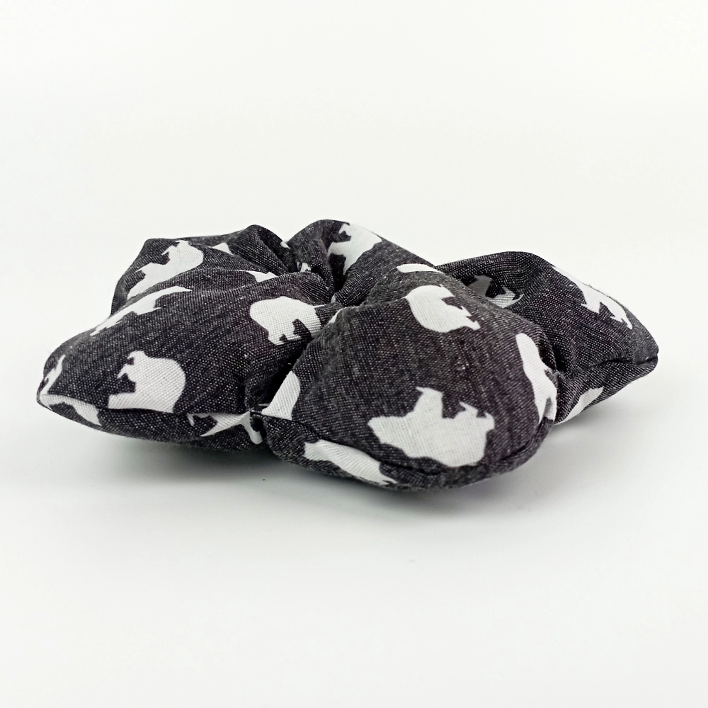 WoodyCord%20El%20Yapımı%20Gri%20Kutup%20Ayısı%20Desenli%20Pofuduk%20Scrunchie%20Toka
