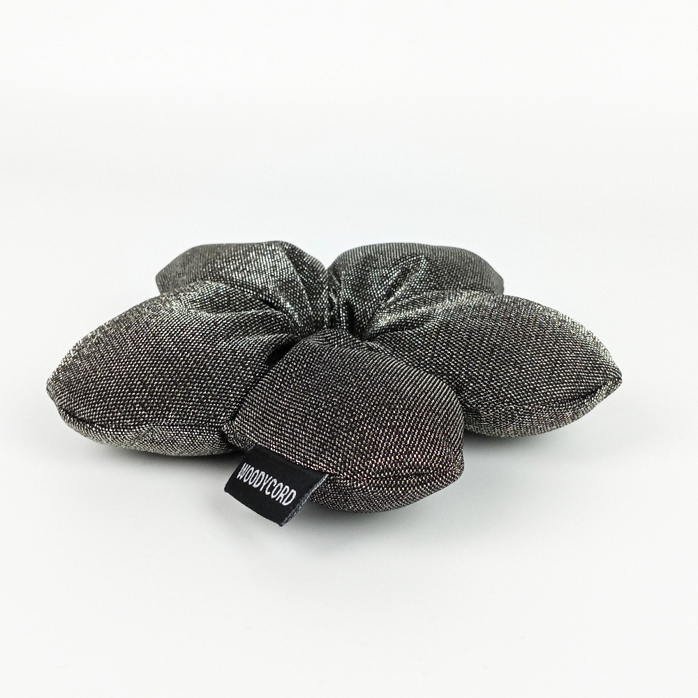 Woodycord%20El%20Yapımı%20Elyaf%20Dolgulu%20Scrunchie%20Topuz%20Tokası%20Gümüş%20Işıltılı%20Zırh%20Serisi