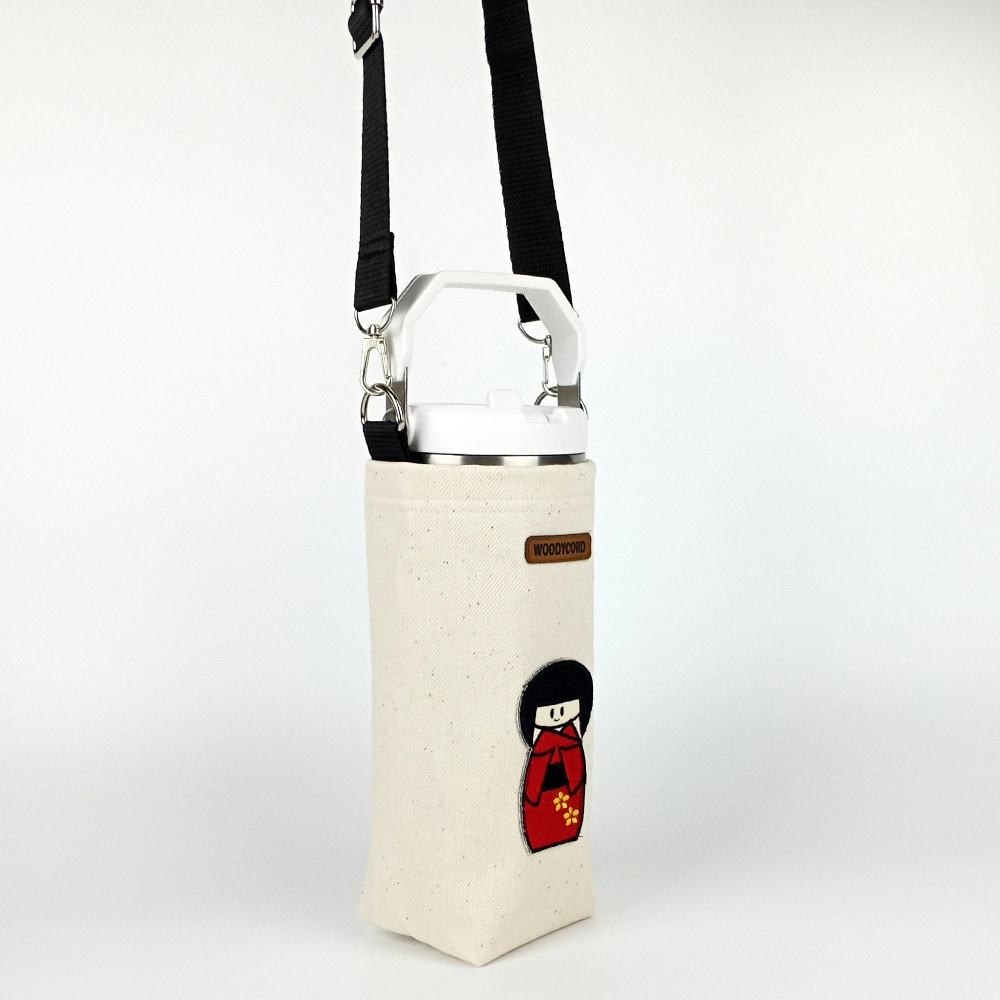 Woodycord%201%20Litrelik%20Japon%20Kız%20Kırmızı%20Kimono%20Termos%20Matara%20Kılıfı%20