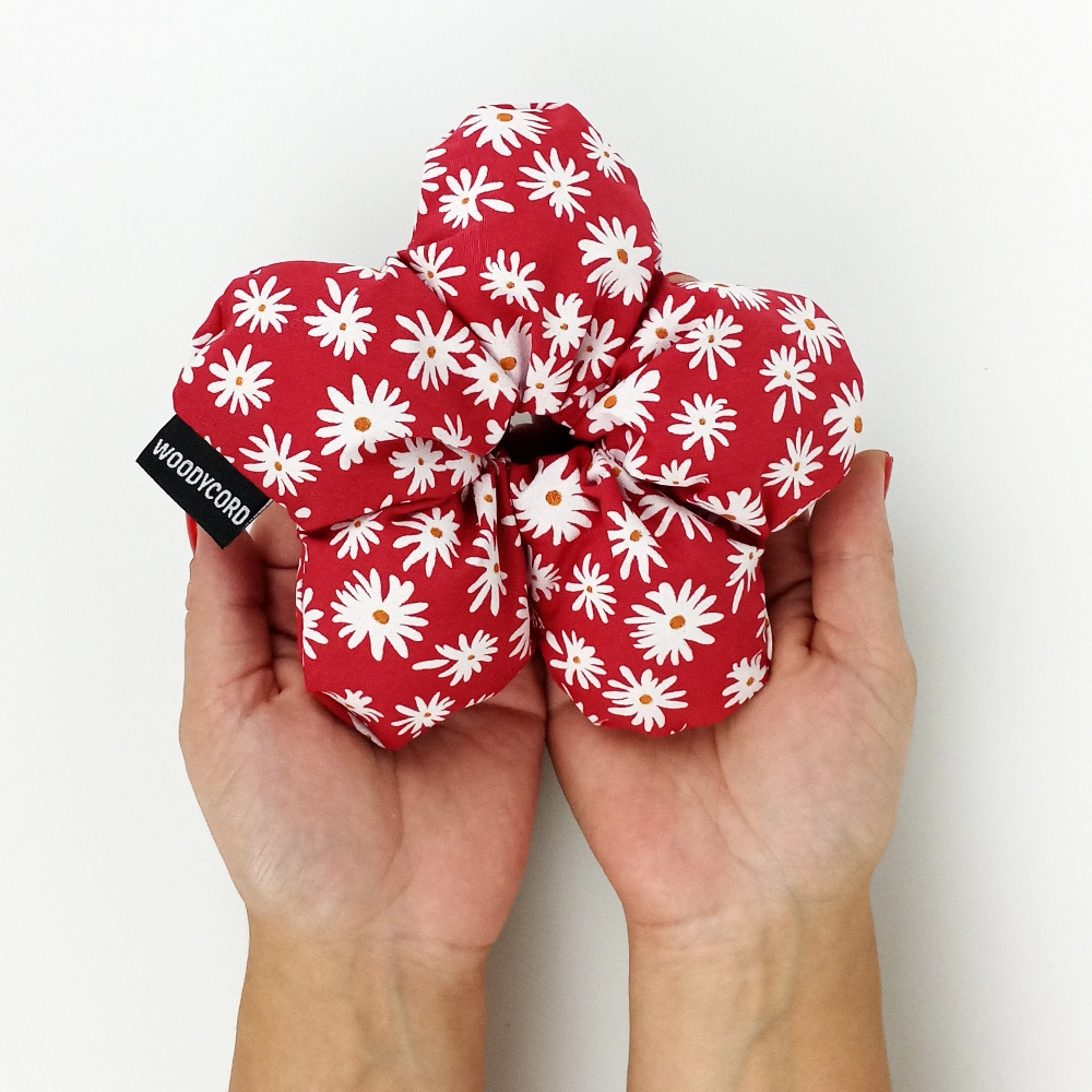 WoodyCord%20El%20Yapımı%20Elyaf%20Dolgulu%20Papatya%20Pofuduk%20Scrunchie%20Toka%20