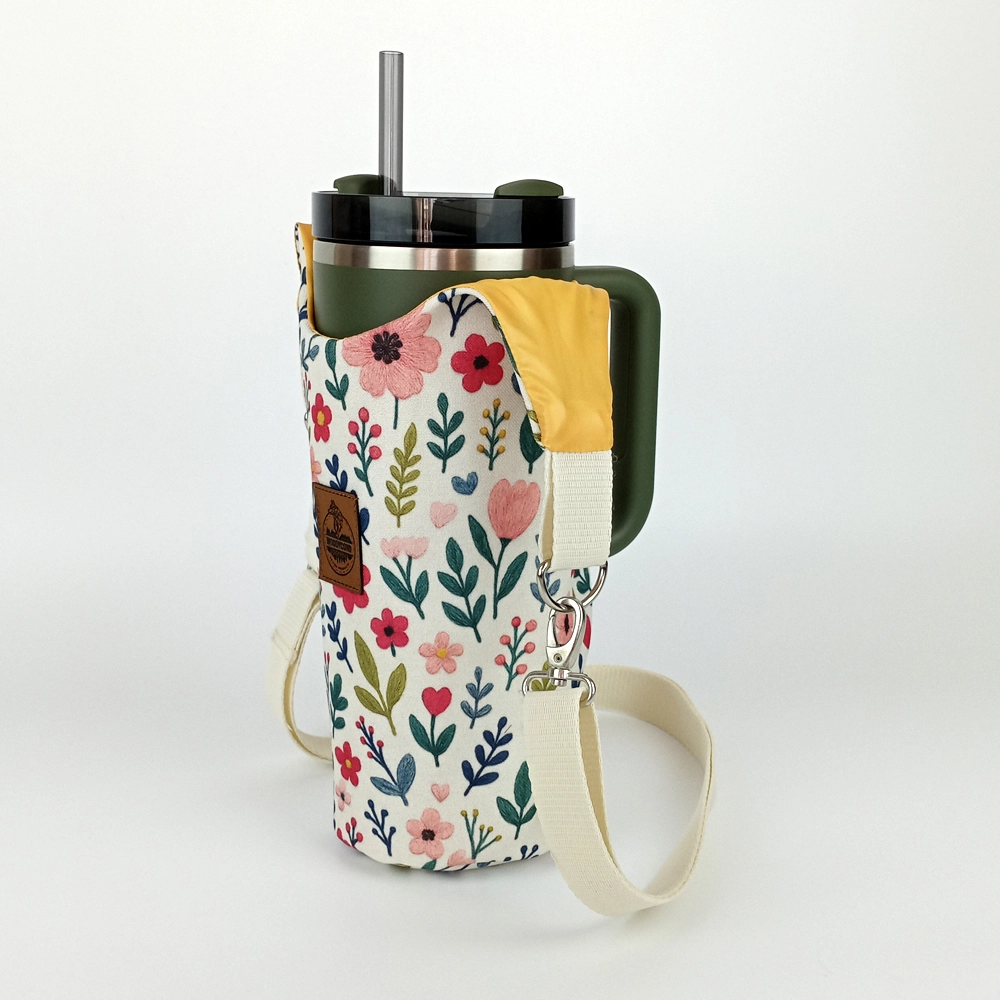 Woodycord%20Çıtı%20Pıtı%20Çiçek%20Desenli%20Termos%20Kılıfı%20Kulplu%20Model%20Quencher%20Pipetli%201,18