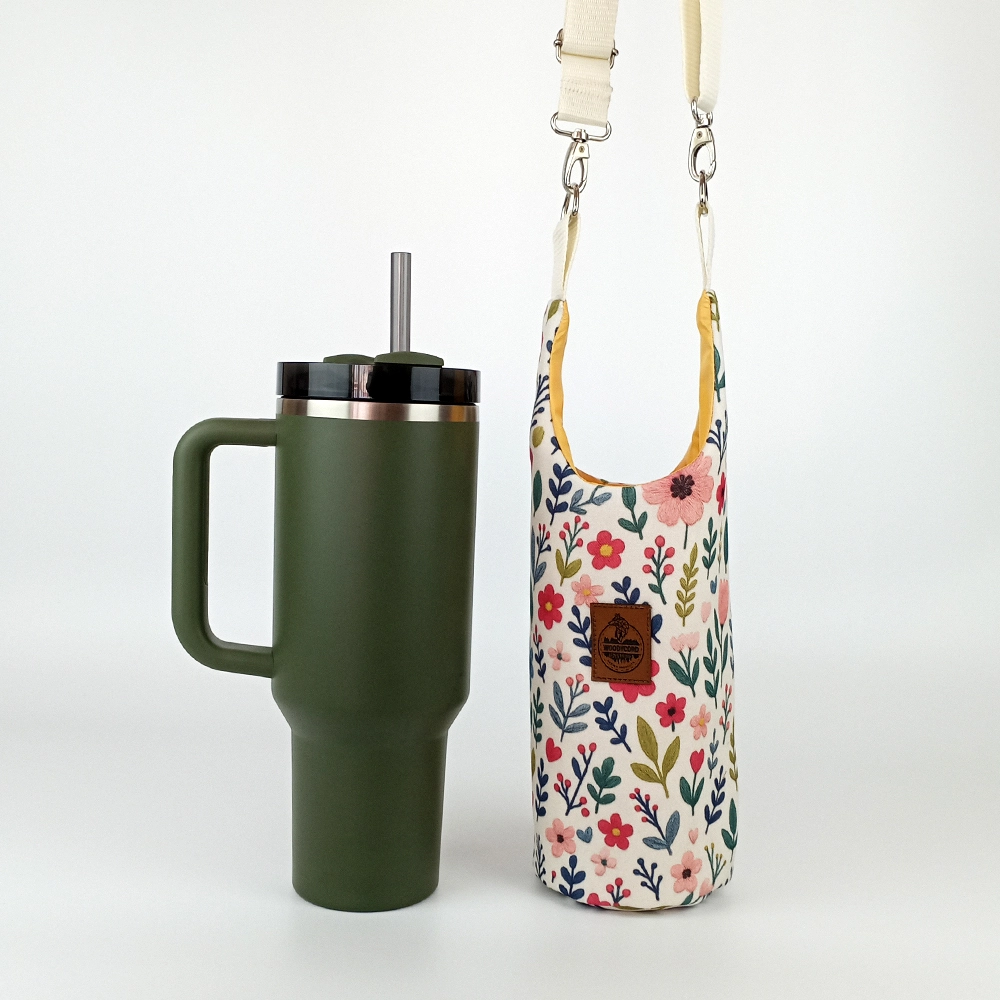 Woodycord%20Çıtı%20Pıtı%20Çiçek%20Desenli%20Termos%20Kılıfı%20Kulplu%20Model%20Quencher%20Pipetli%201,18