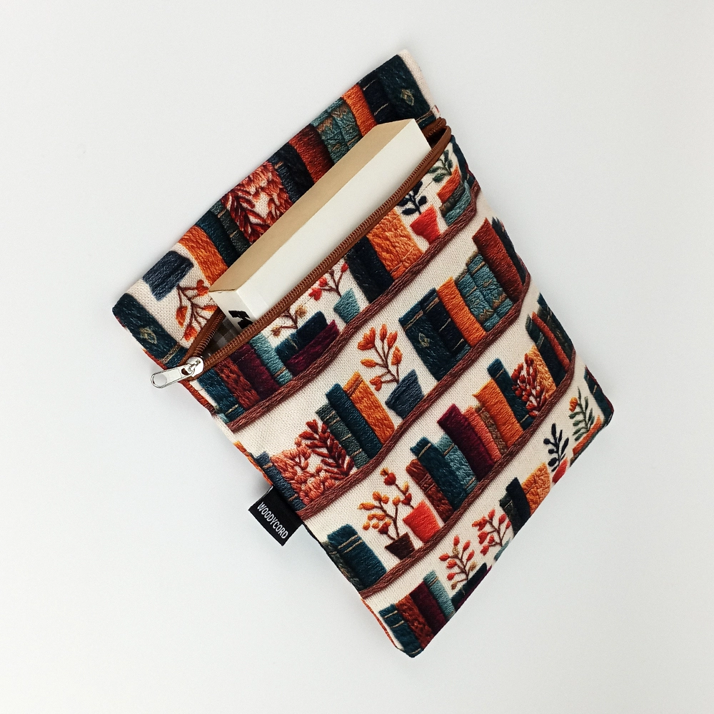 Woodycord%20El%20Yapımı%20Kitap%20ve%20Tablet%20Kılıfı%203D%20Kütüphane%20Desenli%20(21x27%20cm)