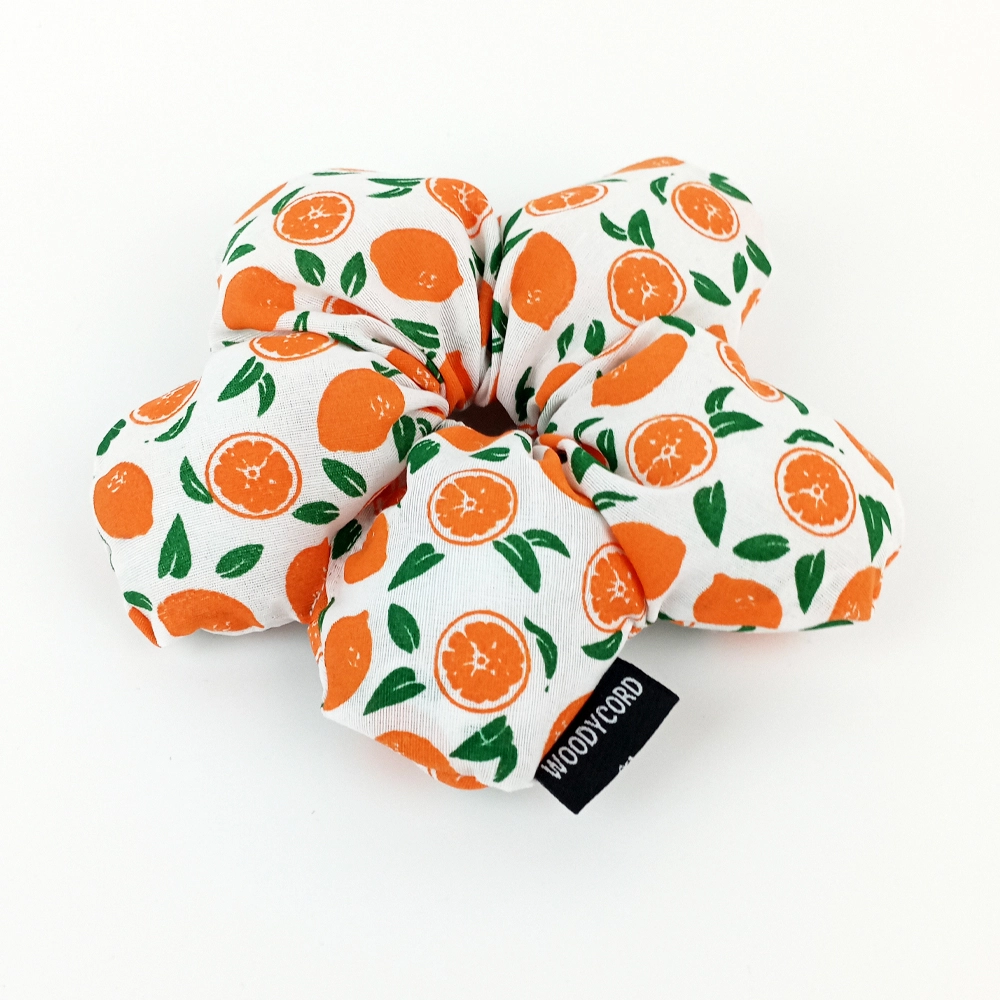 WoodyCord%20El%20Yapımı%20Portakal%20Desenli%20Beyaz%20Çiçek%20Scrunchie%20Topuz%20Tokası