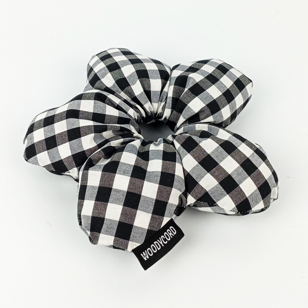 Woodycord%20El%20Yapımı%20Pötikare%20Desenli%20Scrunchies%20Toka%20-%20Siyah%20Beyaz