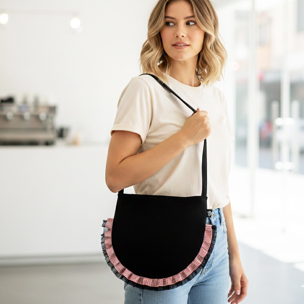Woodycord%20El%20Yapımı%20Siyah%20Kadife%20Fırfırlı%20Oval%20Omuz%20Çantası