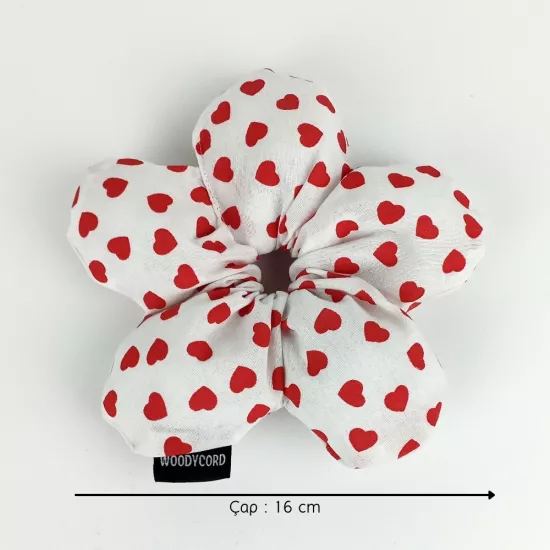 Woodycord El Yapımı Beyaz Üstü Kırmızı Kalp Desenli Pofuduk Scrunchie Topuz Tokası