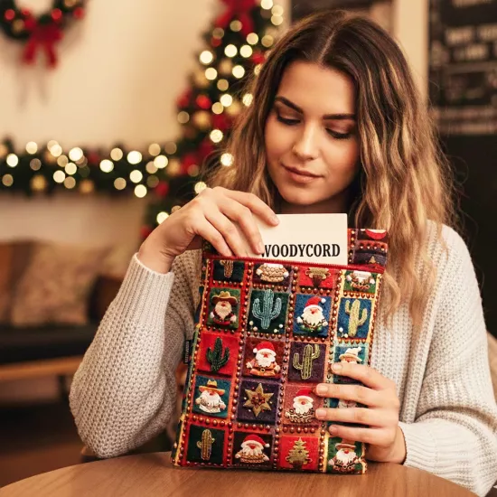 Woodycord El Yapımı Yılbaşı ve Kaktüs Temalı 3D Kitap Tablet Kılıfı (21x27 cm)
