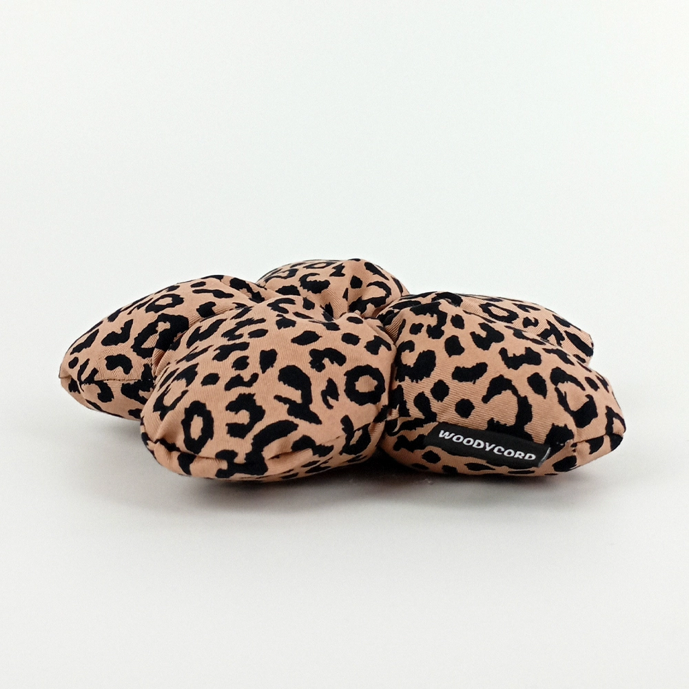 WoodyCord%20Marka%20El%20Yapımı%20Leopar%20Çiçek%20Pofuduk%20Scrunchie%20Toka