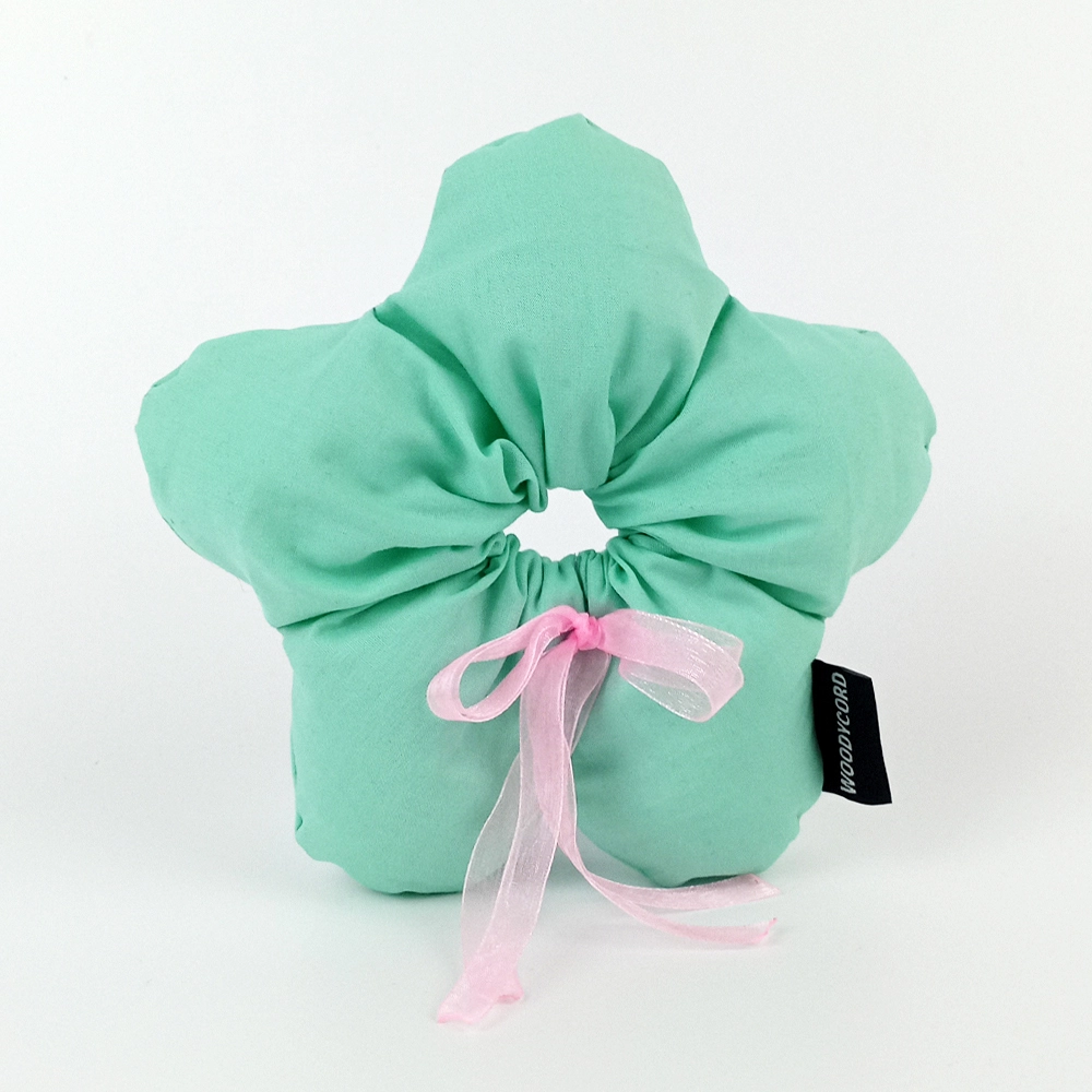 WoodyCord%20El%20Yapımı%20Mint%20Yeşili%20Pembe%20Fiyonklu%20Çiçek%20Scrunchie%20Topuz%20Tokası